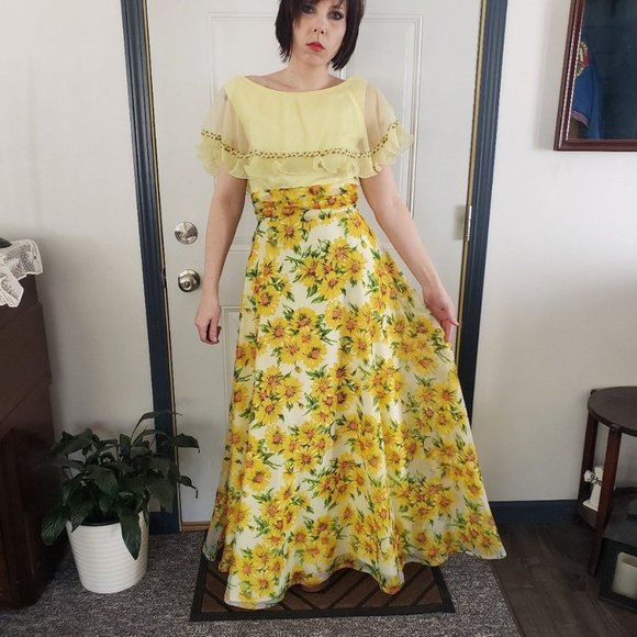 60s Yellow Floral Gown‎ - Picture 1 of 6